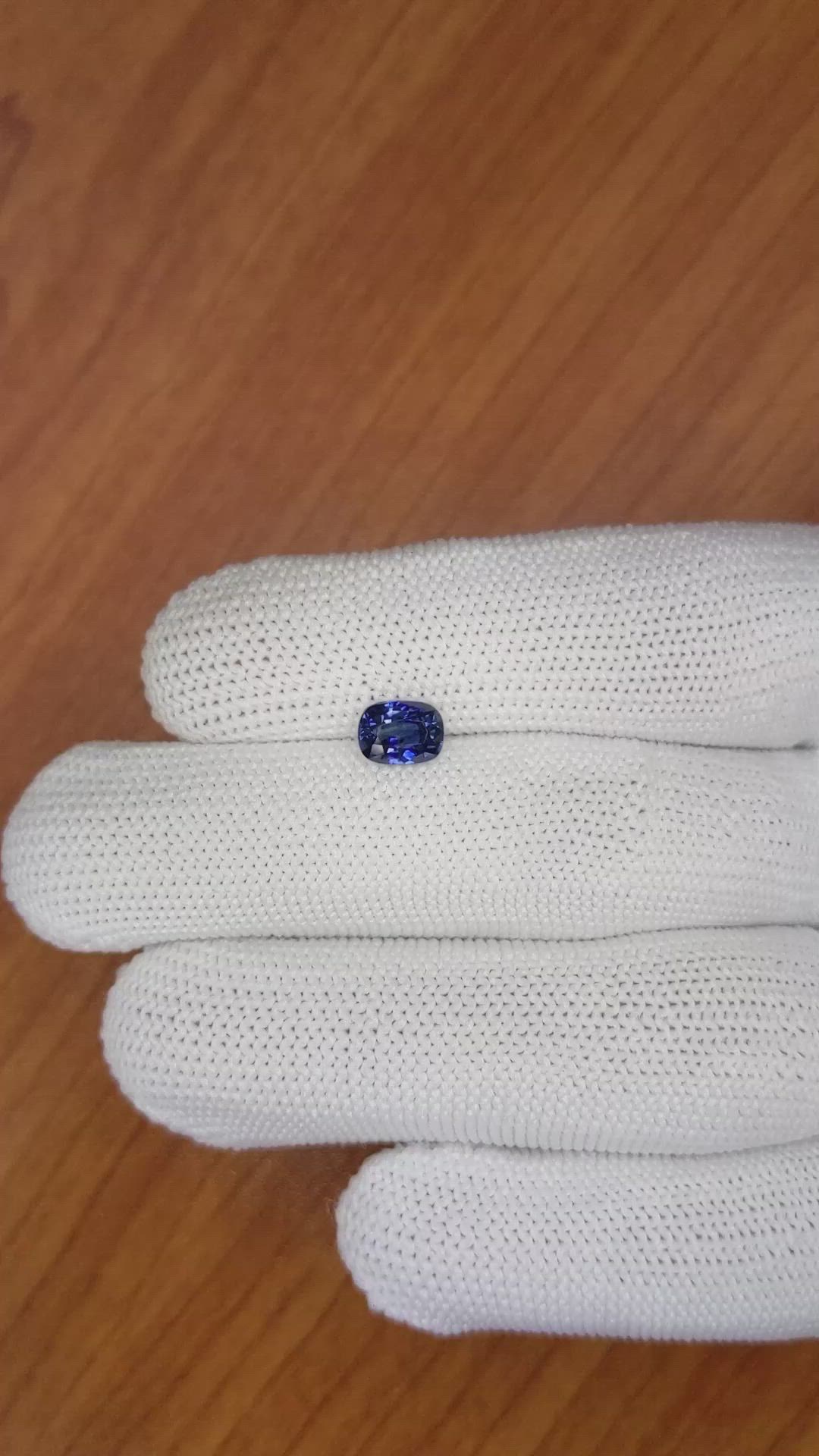 1.43 Ct. Blue Sapphire from Ceylon (Sri Lanka) Size Video