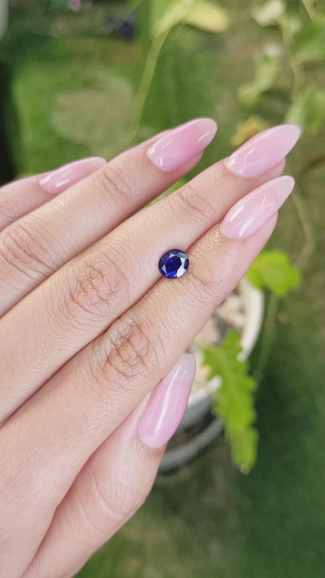 1.14 Ct. Blue Sapphire from Ceylon (Sri Lanka) Size Video