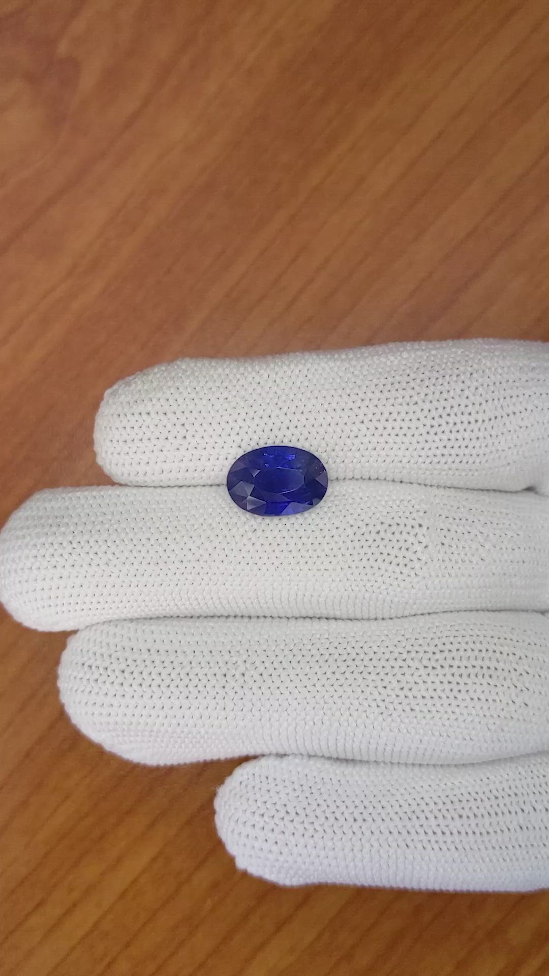5.54 Ct. Blue Sapphire from Ceylon (Sri Lanka) Size Video