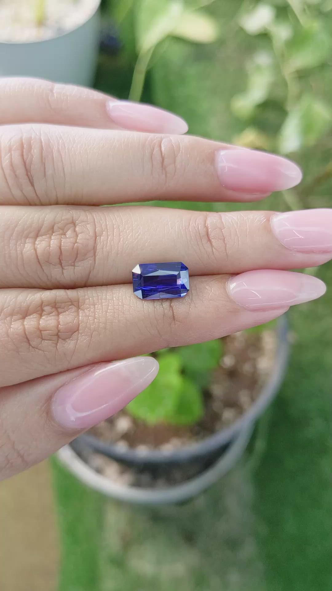3.03 Ct. Blue Sapphire from Ceylon (Sri Lanka) Size Video