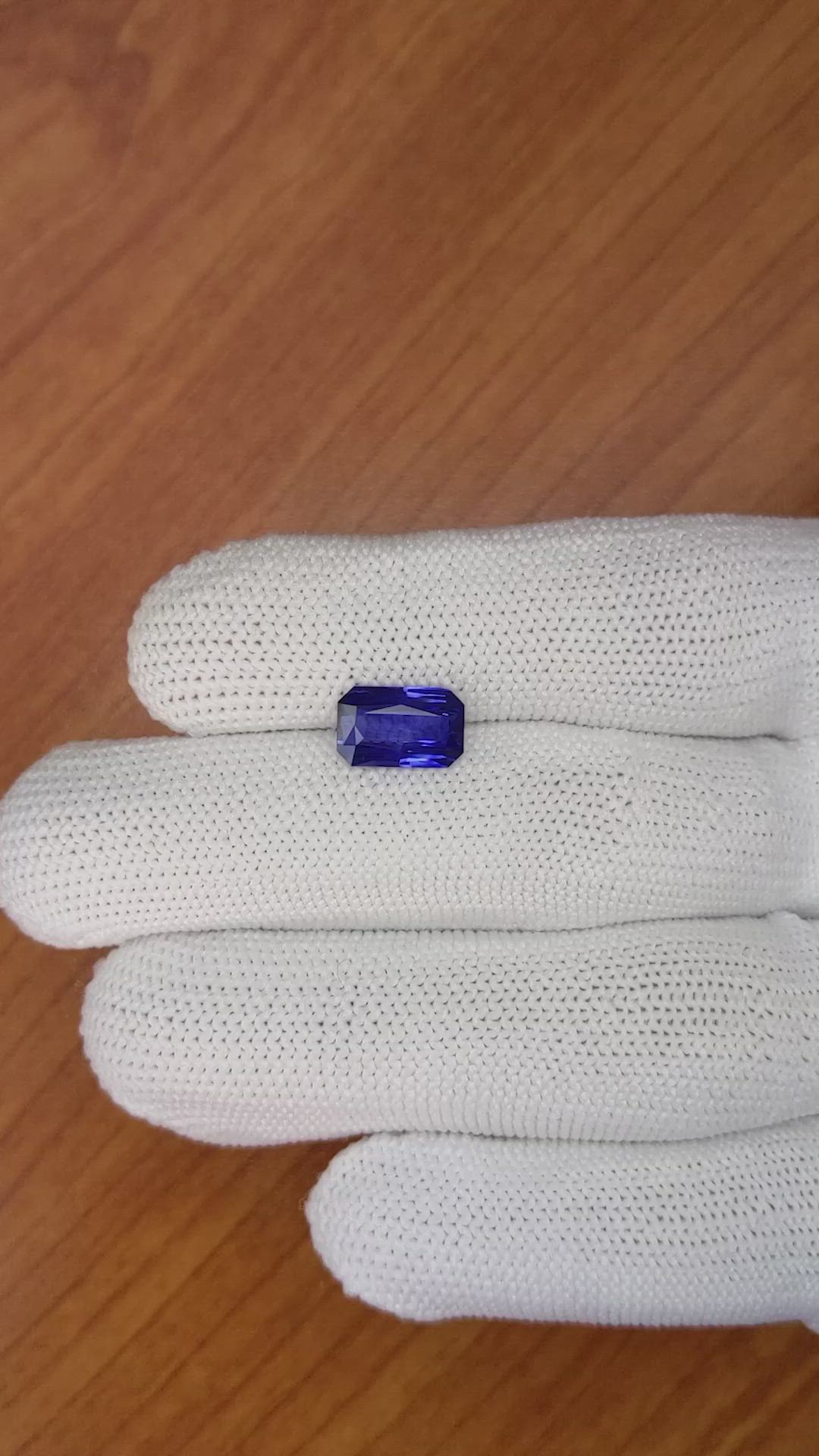 3.03 Ct. Blue Sapphire from Ceylon (Sri Lanka) Size Video