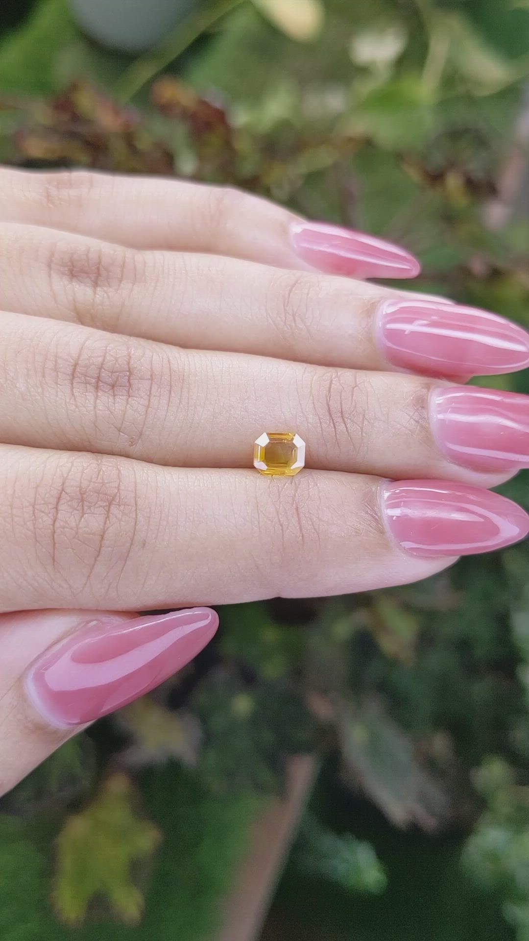 0.92 Ct. Orange Sapphire from Ceylon (Sri Lanka) Size Video