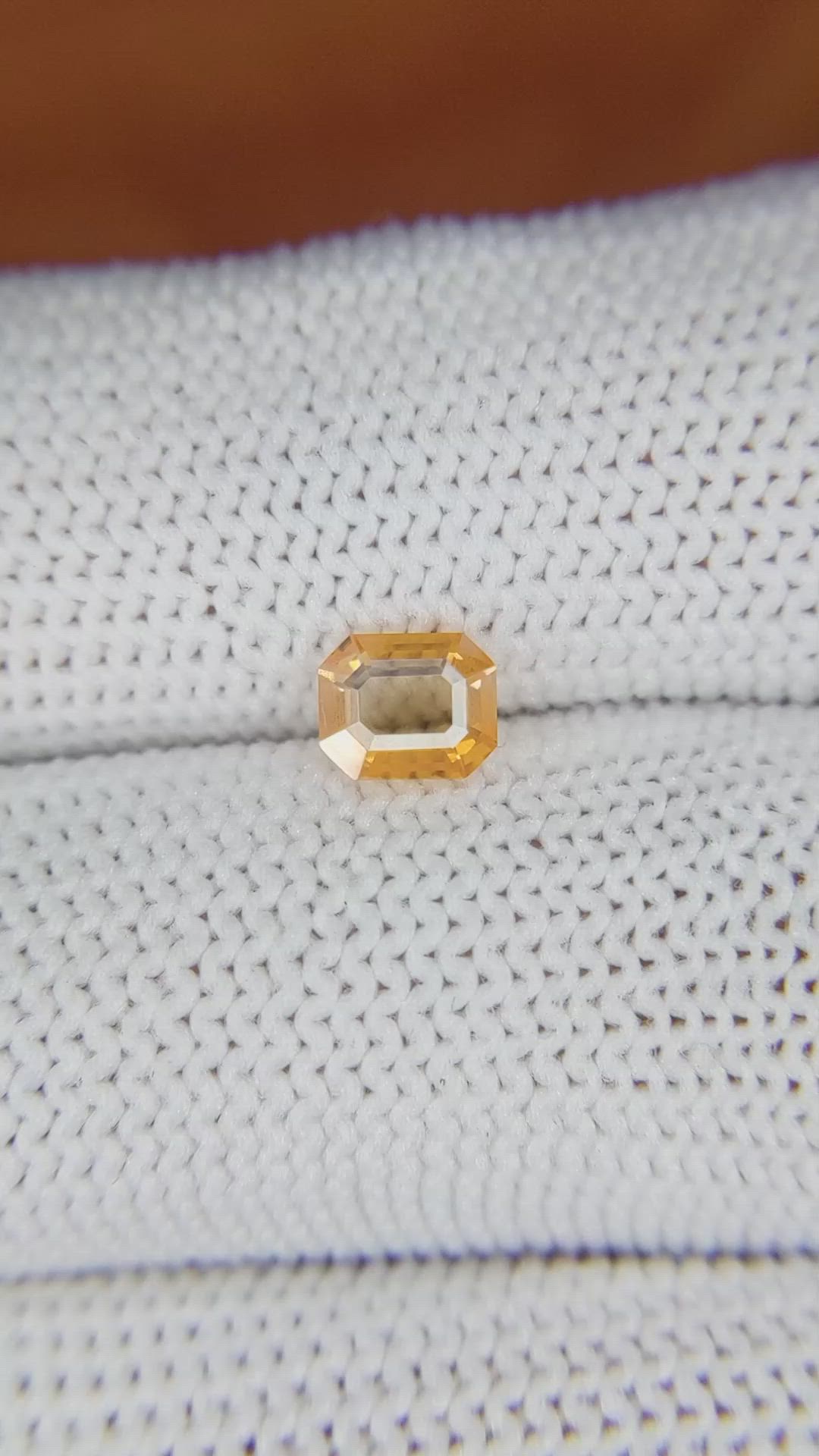0.92 Ct. Orange Sapphire from Ceylon (Sri Lanka) Size Video