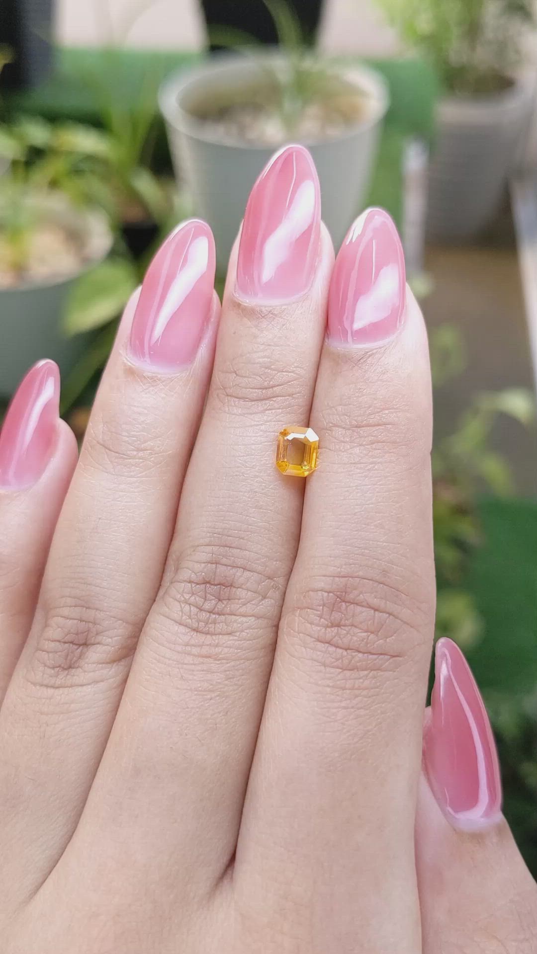 0.92 Ct. Orange Sapphire from Ceylon (Sri Lanka) Size Video