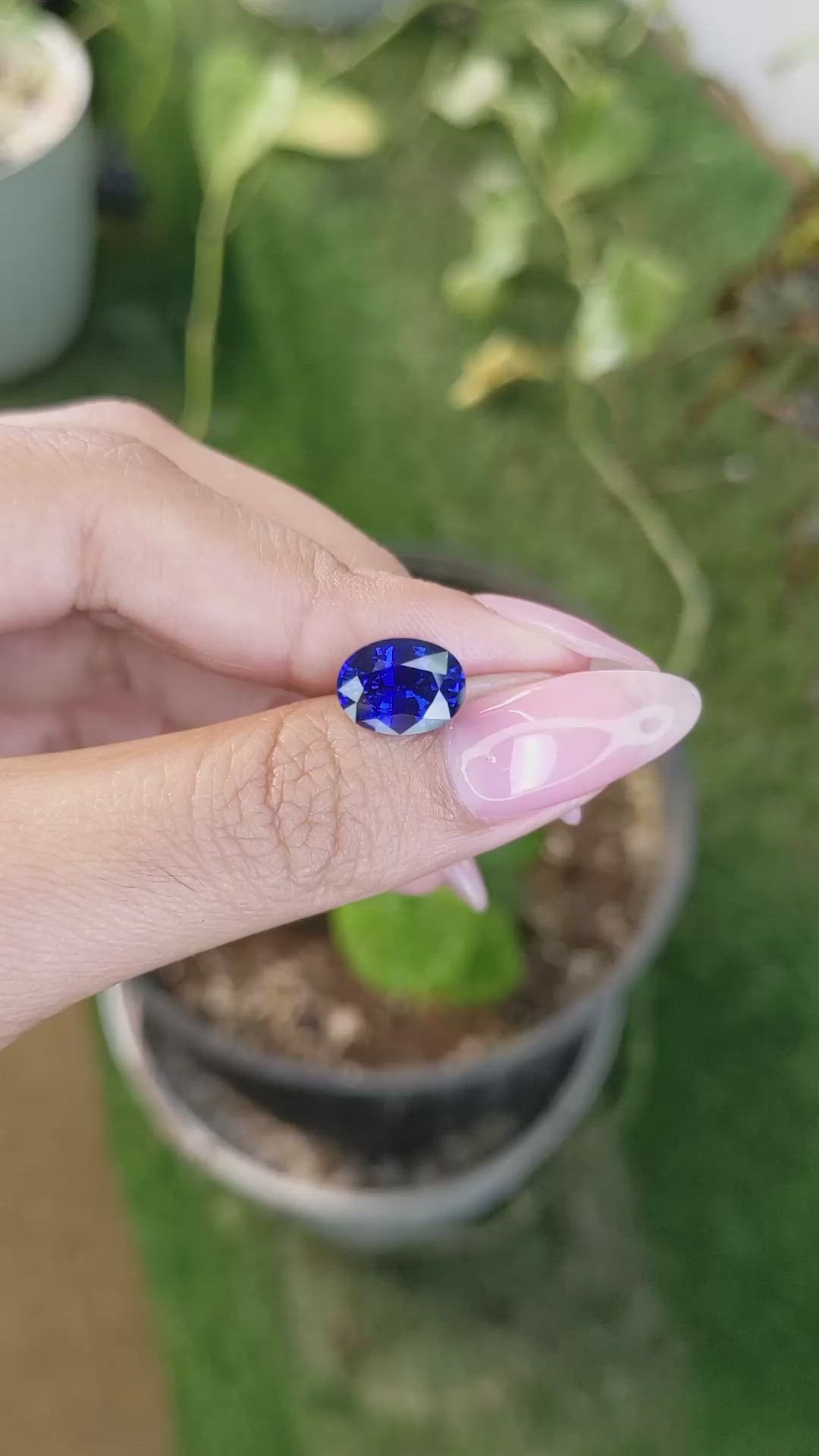 3.34 Ct. Blue Sapphire from Ceylon (Sri Lanka) Size Video