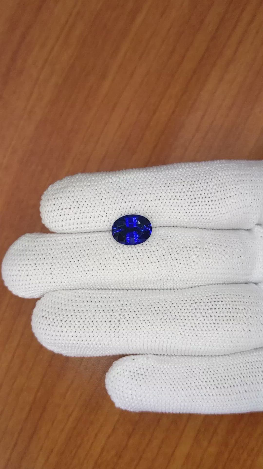 3.34 Ct. Blue Sapphire from Ceylon (Sri Lanka) Size Video