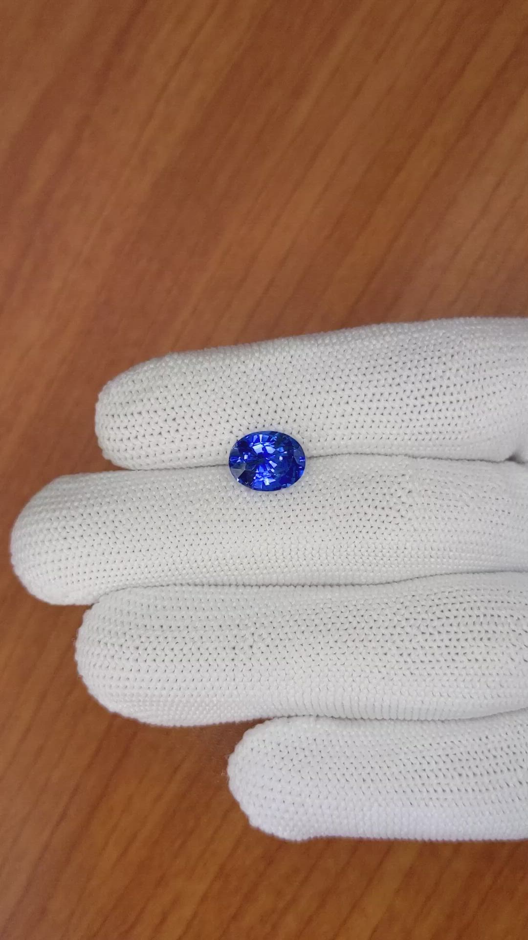 3.24 Ct. Blue Sapphire from Ceylon (Sri Lanka) Size Video