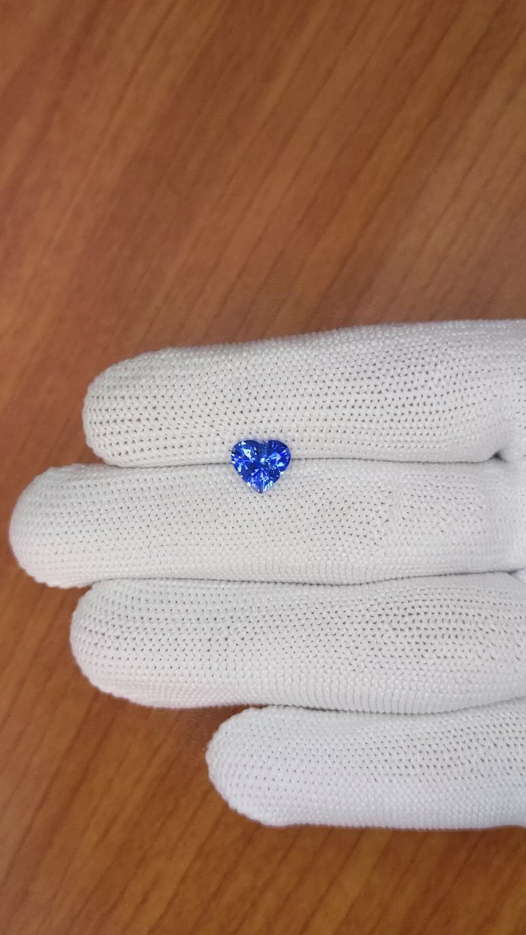 1.71 Ct. Blue Sapphire from Ceylon (Sri Lanka) Size Video