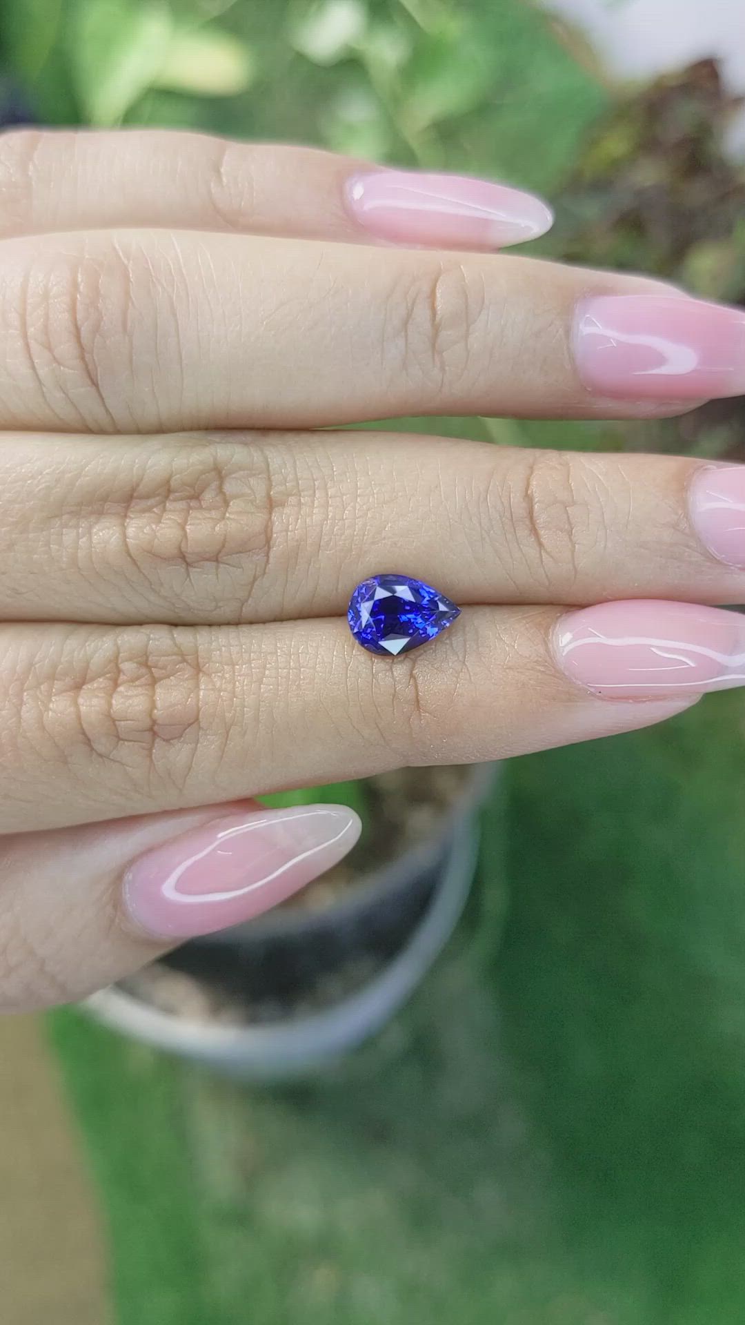 1.85 Ct. Blue Sapphire from Ceylon (Sri Lanka) Size Video