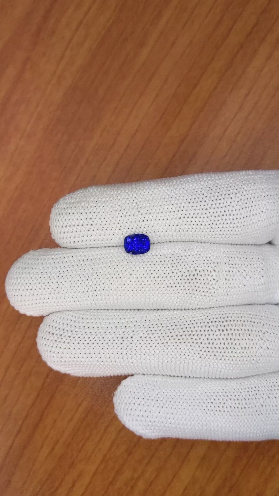 1.21 Ct. Blue Sapphire from Ceylon (Sri Lanka) Size Video