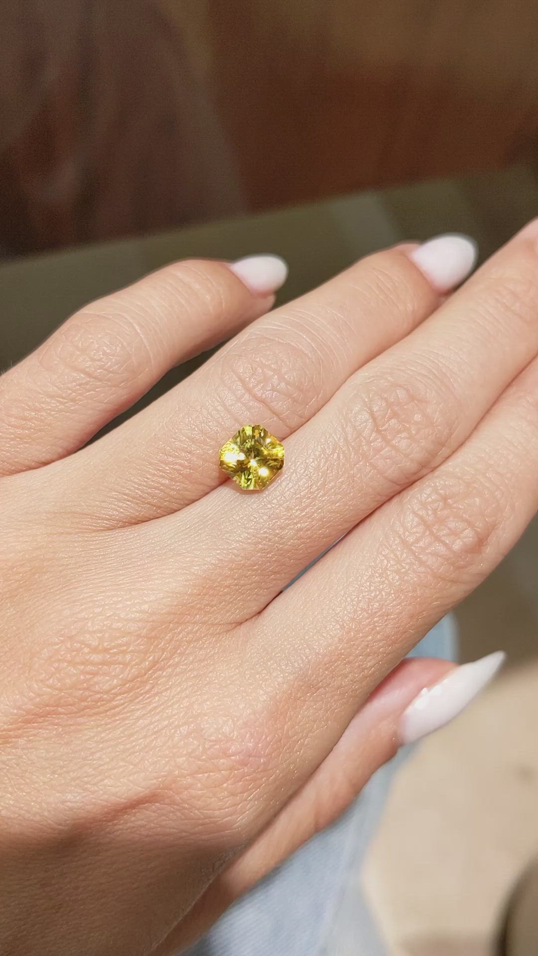 2.91 Ct. Orangish Yellow Sapphire from Ceylon (Sri Lanka) Size Video