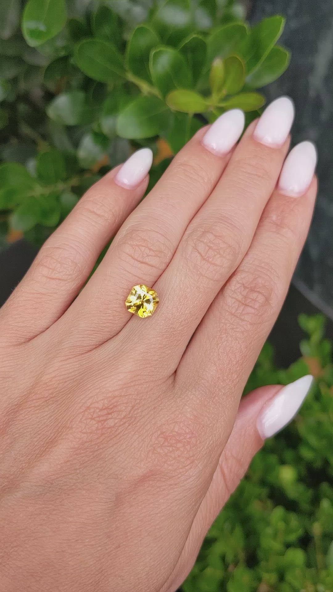 2.91 Ct. Orangish Yellow Sapphire from Ceylon (Sri Lanka) Size Video