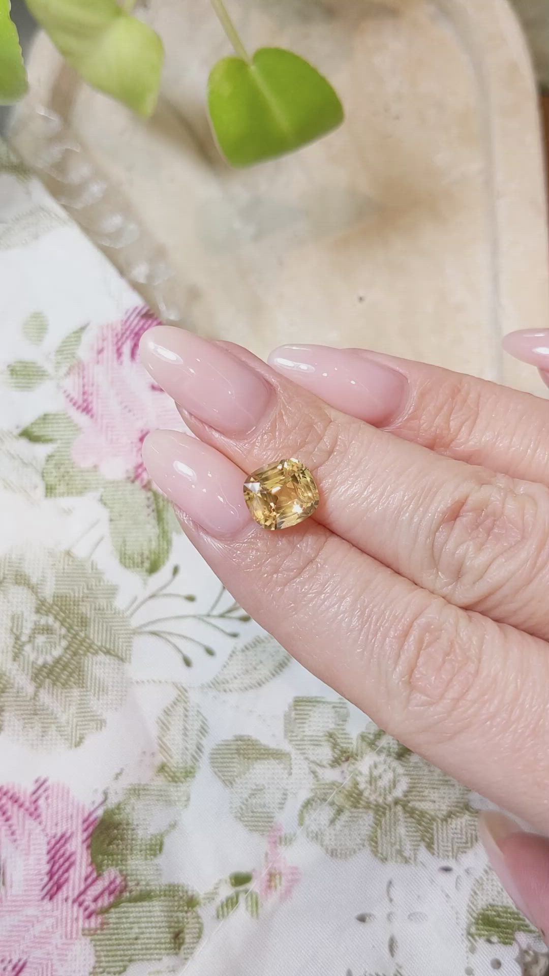 3.64 Ct. Yellow Sapphire from Ceylon (Sri Lanka) Size Video