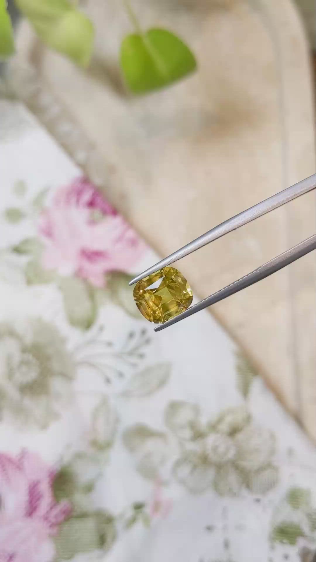 3.64 Ct. Yellow Sapphire from Ceylon (Sri Lanka) Size Video