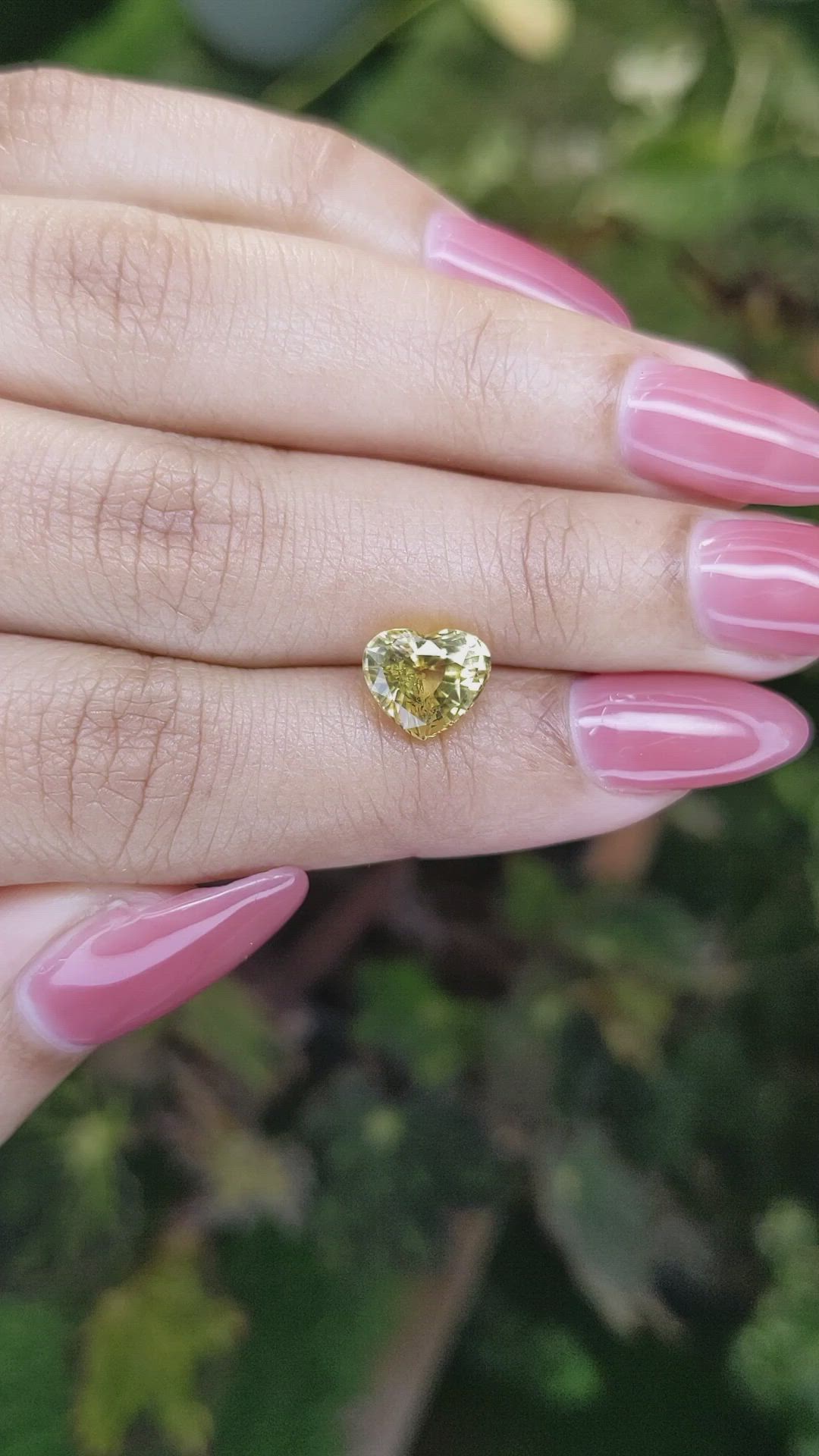 2.89 Ct. Yellow Sapphire from Ceylon (Sri Lanka) Size Video