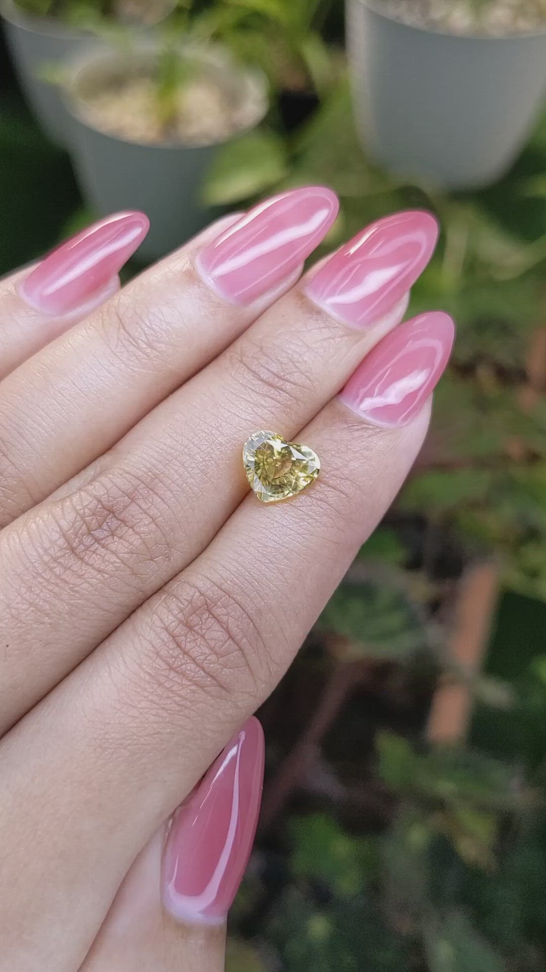 2.89 Ct. Yellow Sapphire from Ceylon (Sri Lanka) Size Video