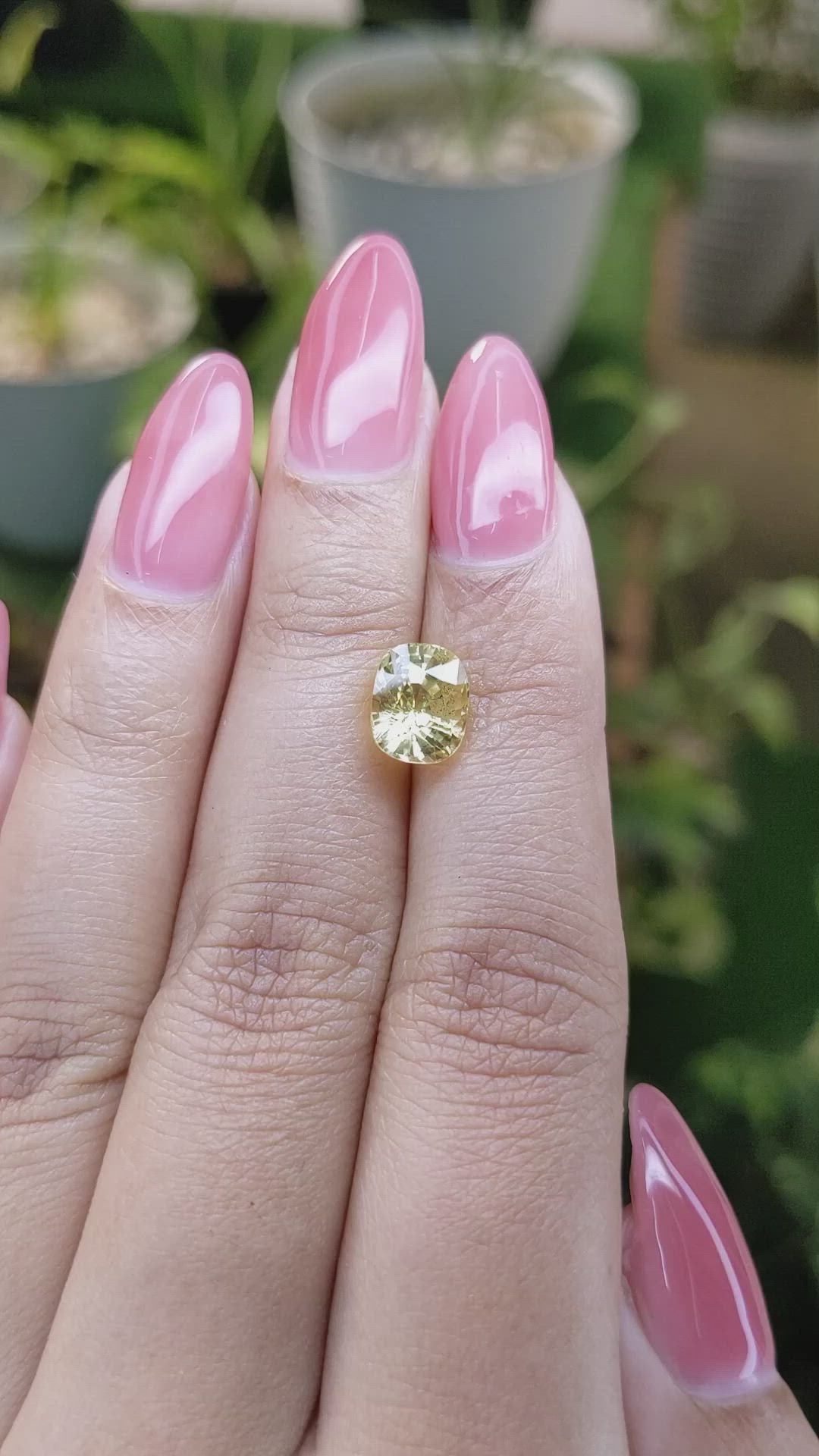 2.98 Ct. Yellow Sapphire from Ceylon (Sri Lanka) Size Video