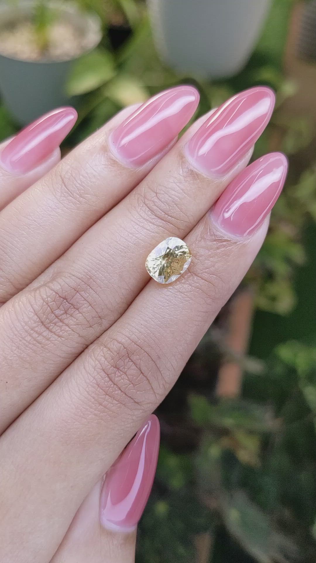 2.98 Ct. Yellow Sapphire from Ceylon (Sri Lanka) Size Video