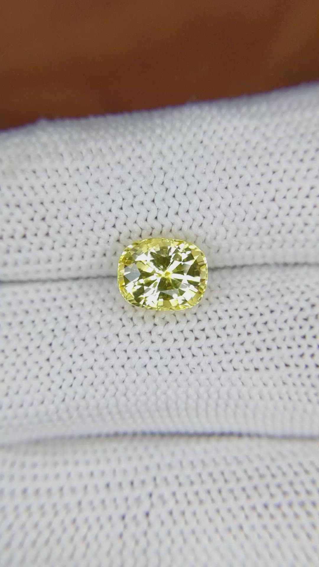 2.98 Ct. Yellow Sapphire from Ceylon (Sri Lanka) Size Video