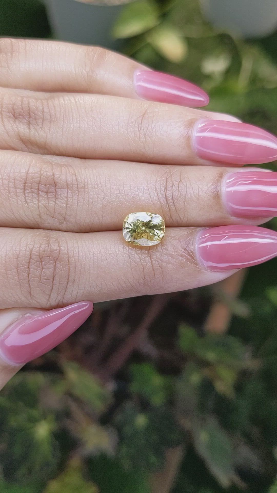 2.98 Ct. Yellow Sapphire from Ceylon (Sri Lanka) Size Video