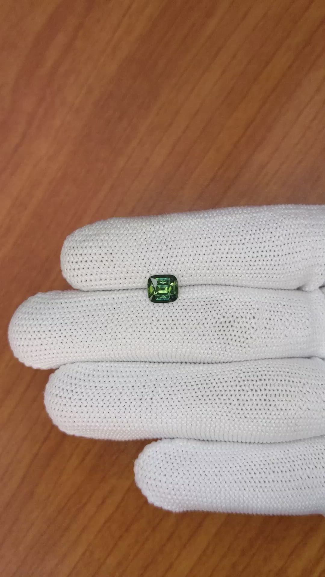 1.38 Ct. Green Sapphire from Ceylon (Sri Lanka) Size Video