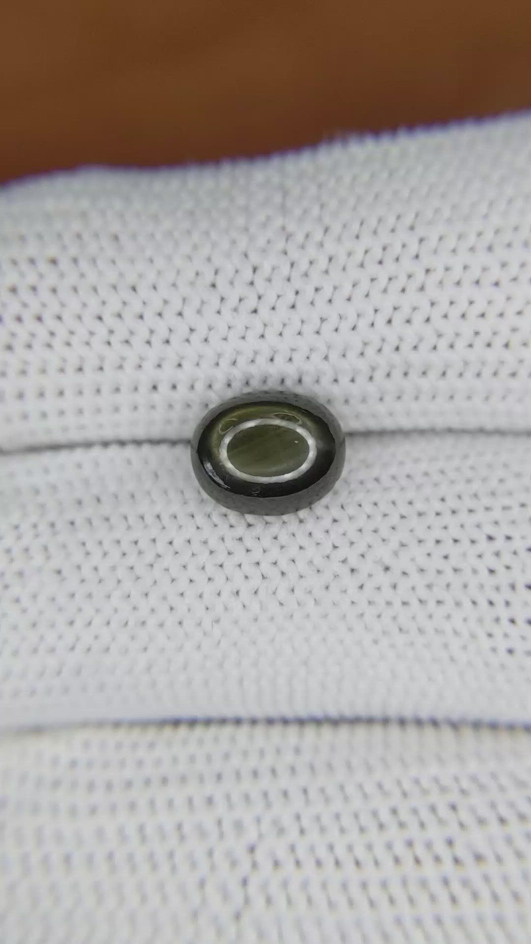 2.42 Ct. Black Star Sapphire from Ceylon (Sri Lanka) Size Video