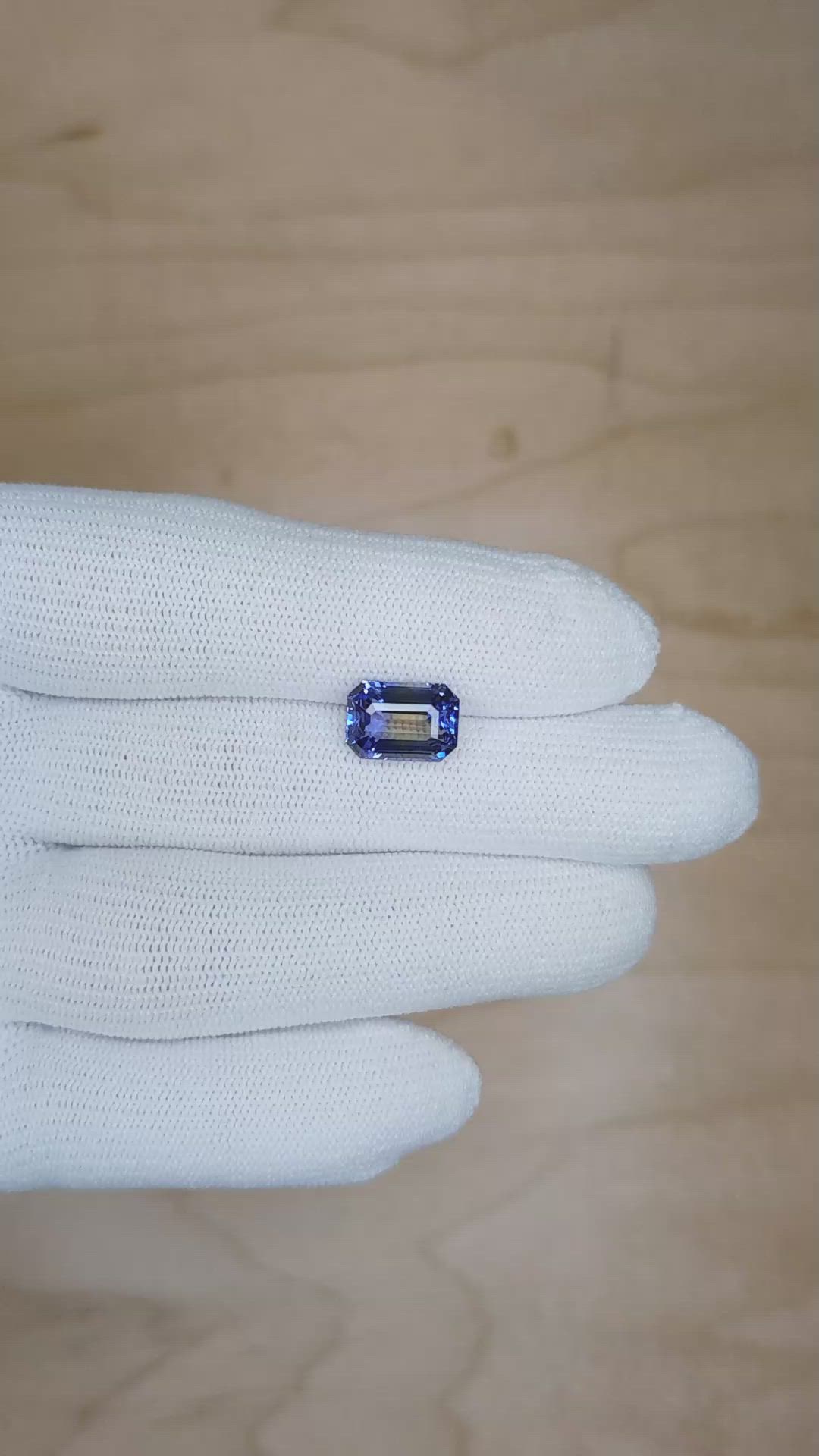 4.02 Ct. Bi Color Sapphire from Ceylon (Sri Lanka) Size Video