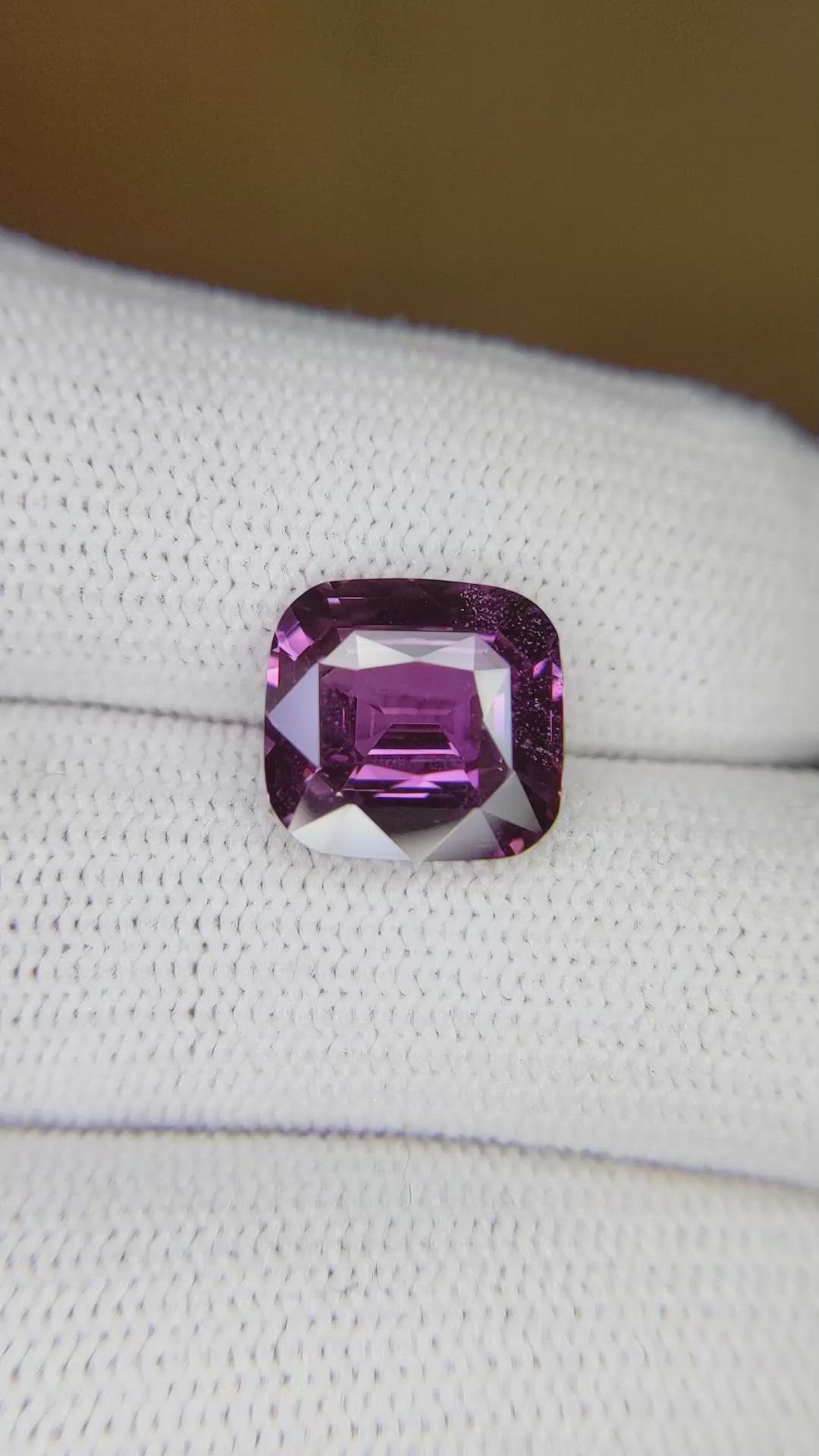 5.02 Ct. Purple Sapphire from Ceylon (Sri Lanka) Size Video