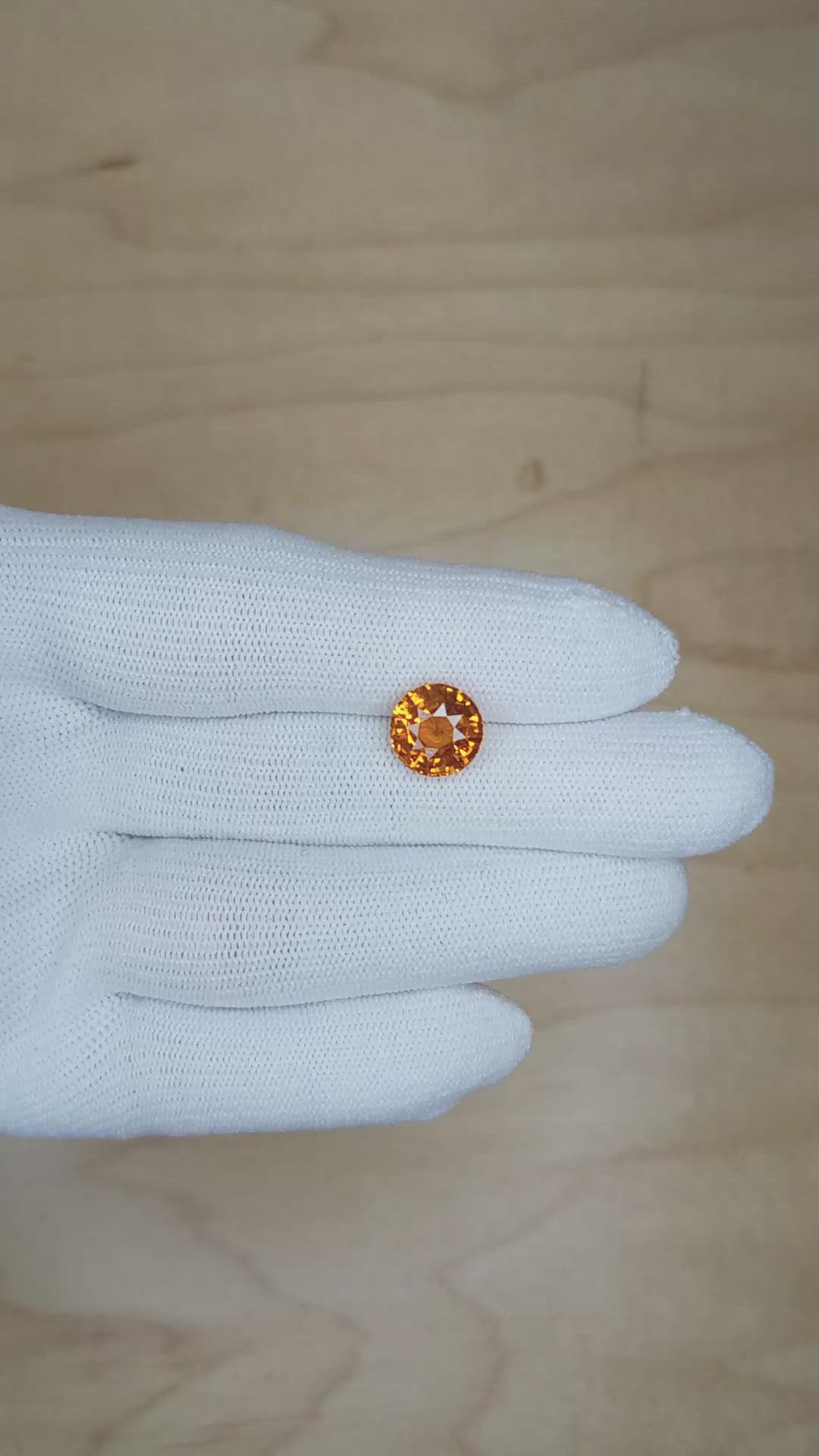 4.50 Ct. Orange Sapphire from Ceylon (Sri Lanka) Size Video