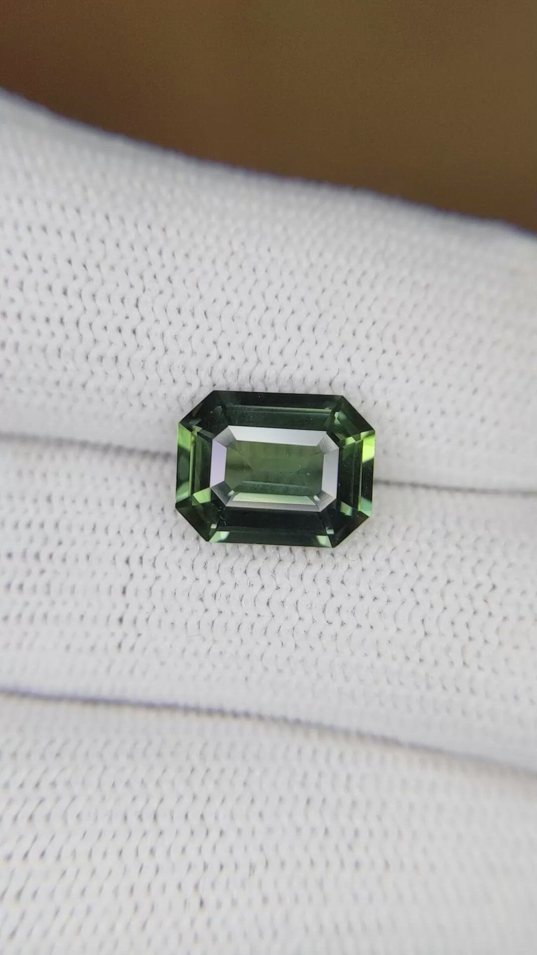 3.65 Ct. Bluish Green Sapphire from Ceylon (Sri Lanka) Size Video