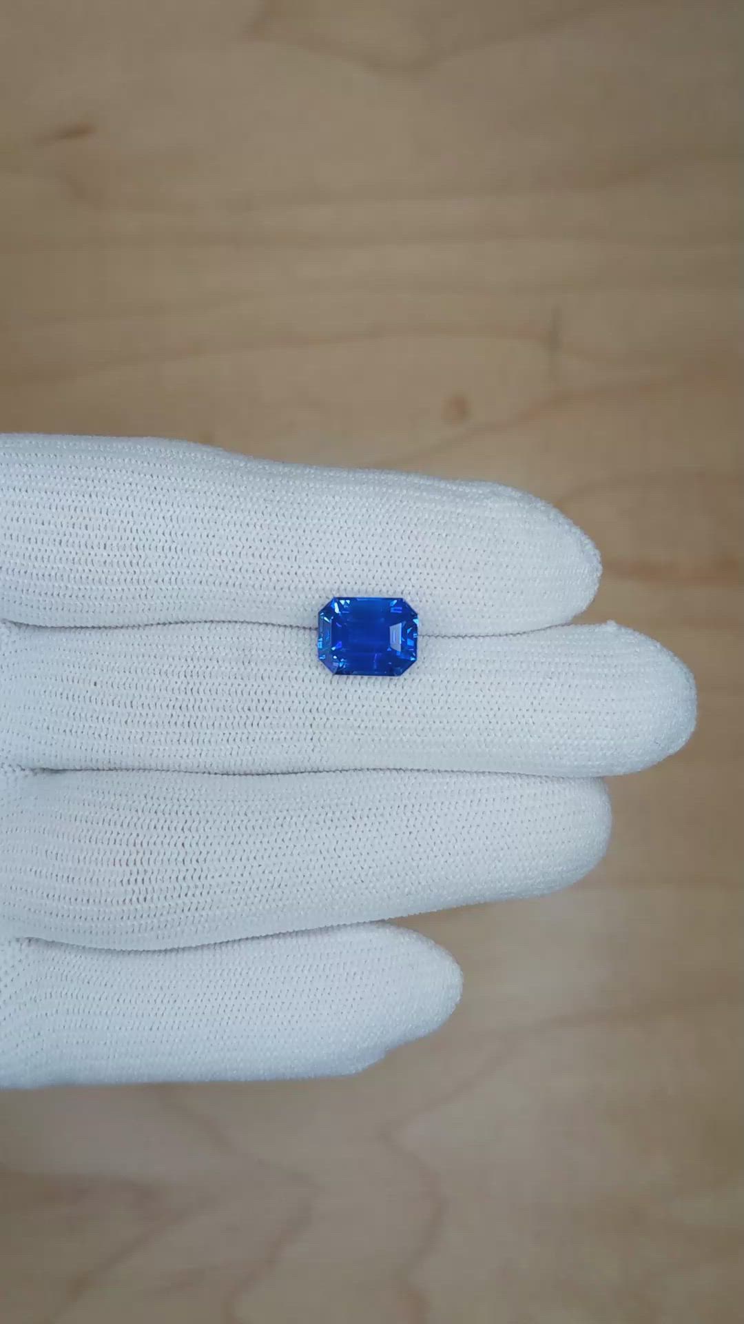 4.31 Ct. Blue Sapphire from Ceylon (Sri Lanka) Size Video