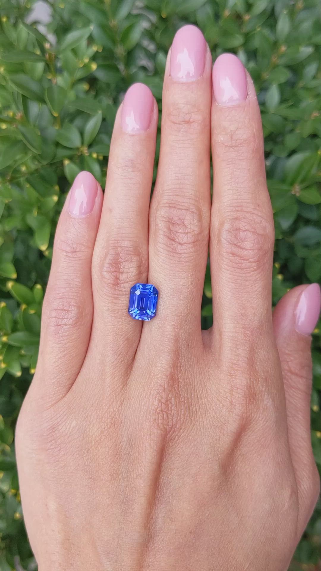 4.31 Ct. Blue Sapphire from Ceylon (Sri Lanka) Size Video