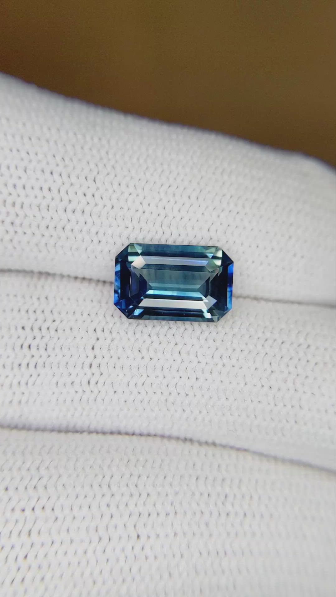 2.93 Ct. Greenish Blue Sapphire from Ceylon (Sri Lanka) Size Video
