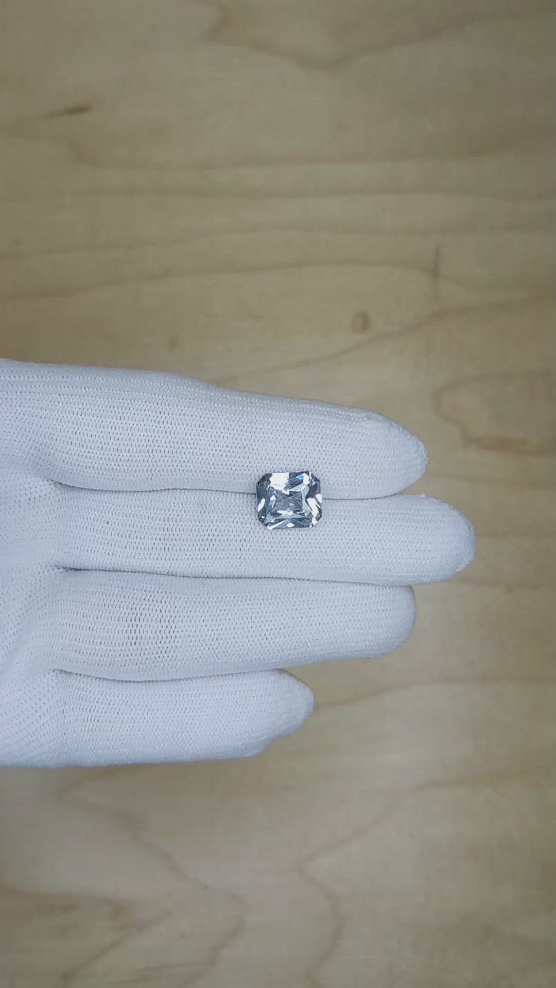 4.36 Ct. Blue Sapphire from Ceylon (Sri Lanka) Size Video