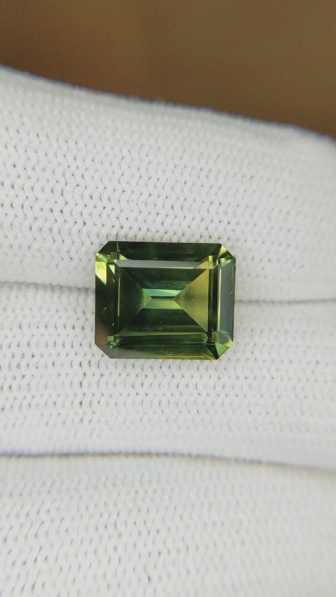 5.21 Ct. Bi Color Sapphire from Madagascar Size Video