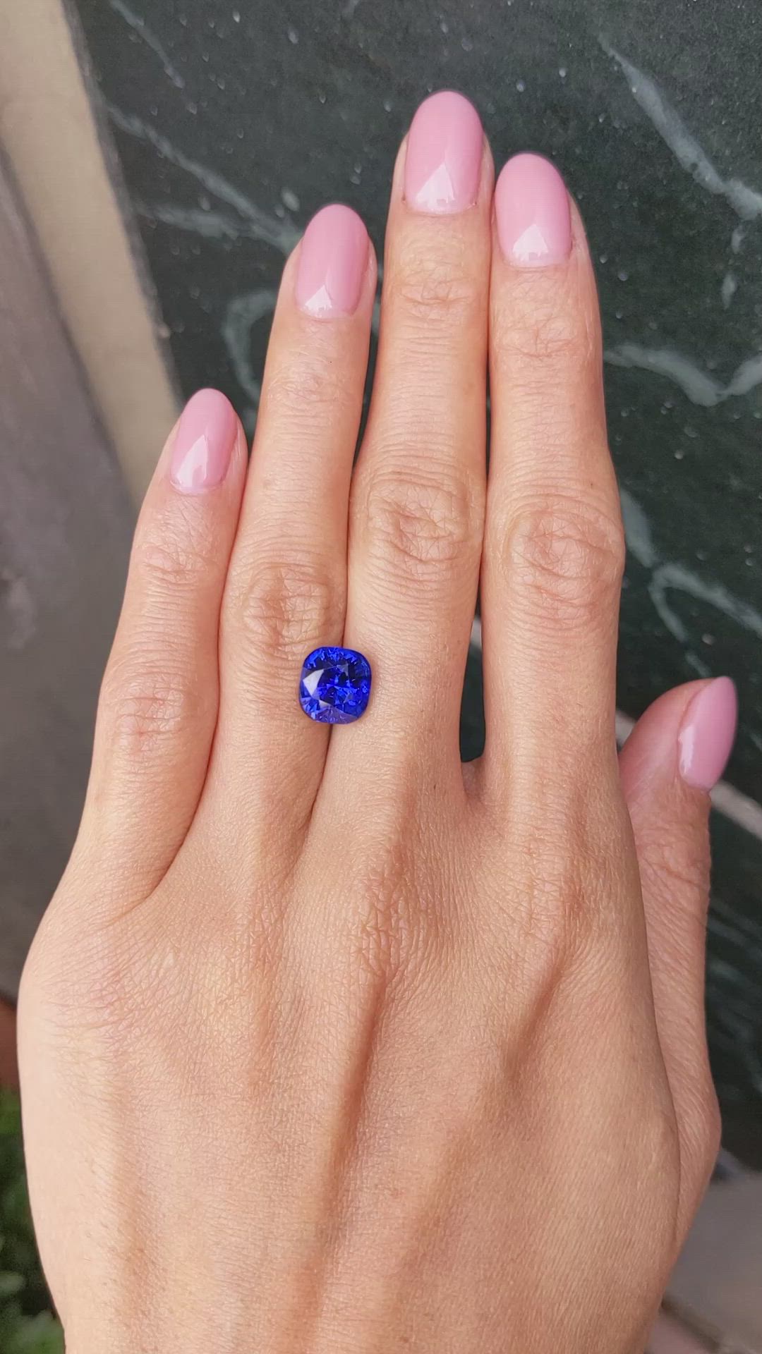 4.50 Ct. Blue Sapphire from Ceylon (Sri Lanka) Size Video