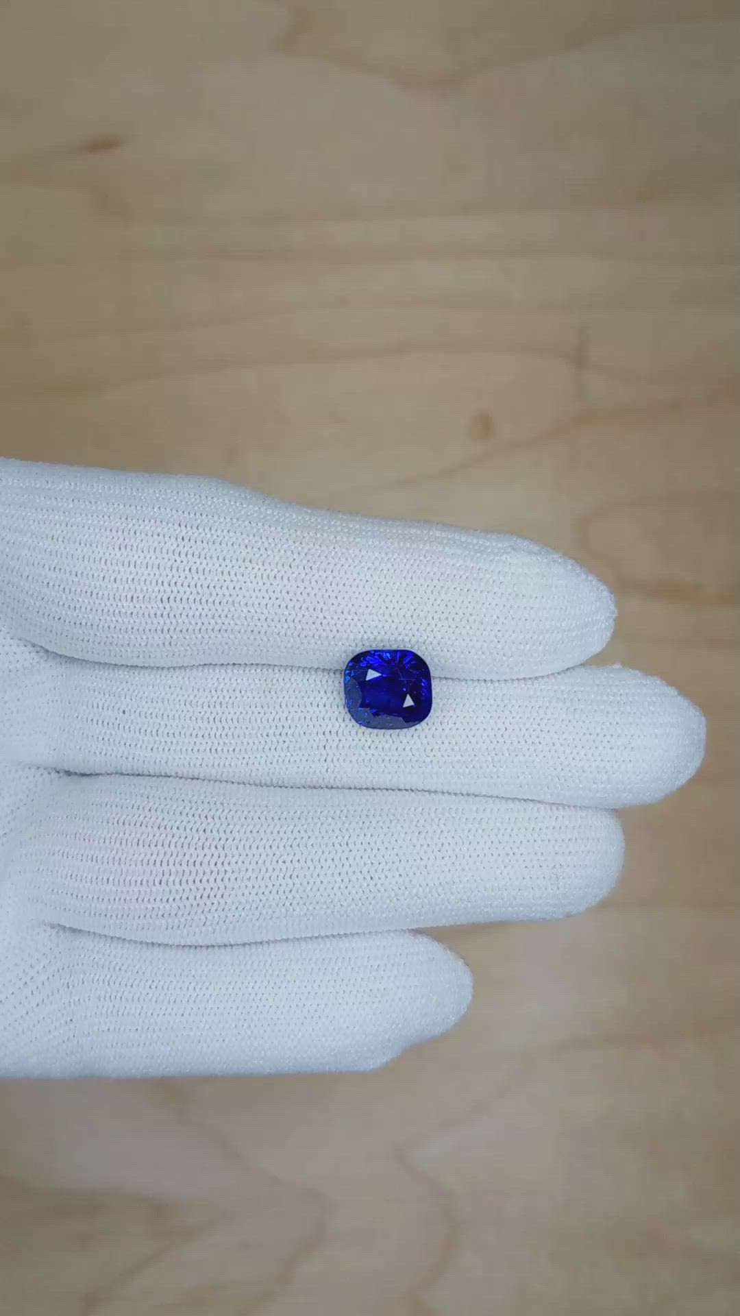 4.50 Ct. Blue Sapphire from Ceylon (Sri Lanka) Size Video