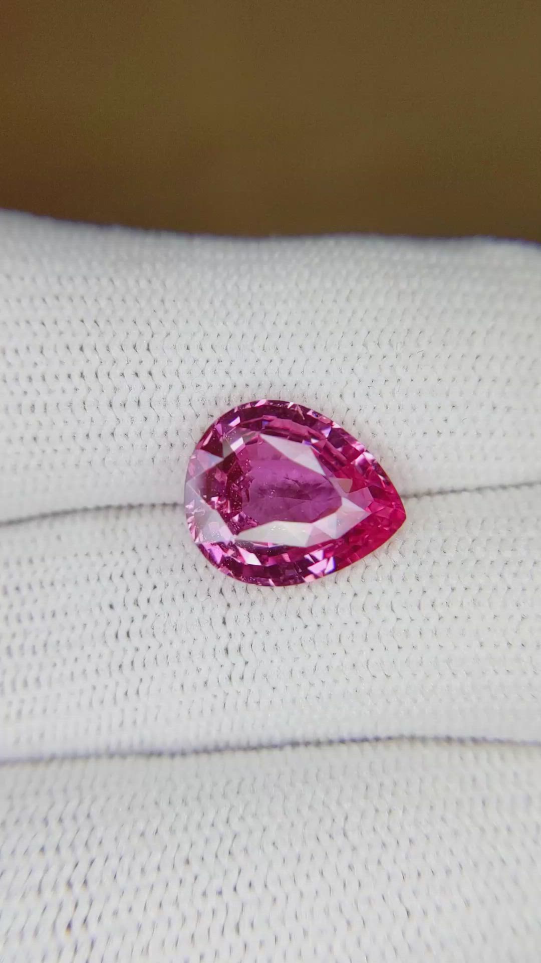 4.25 Ct. Purplish Pink Sapphire from Ceylon (Sri Lanka) Size Video