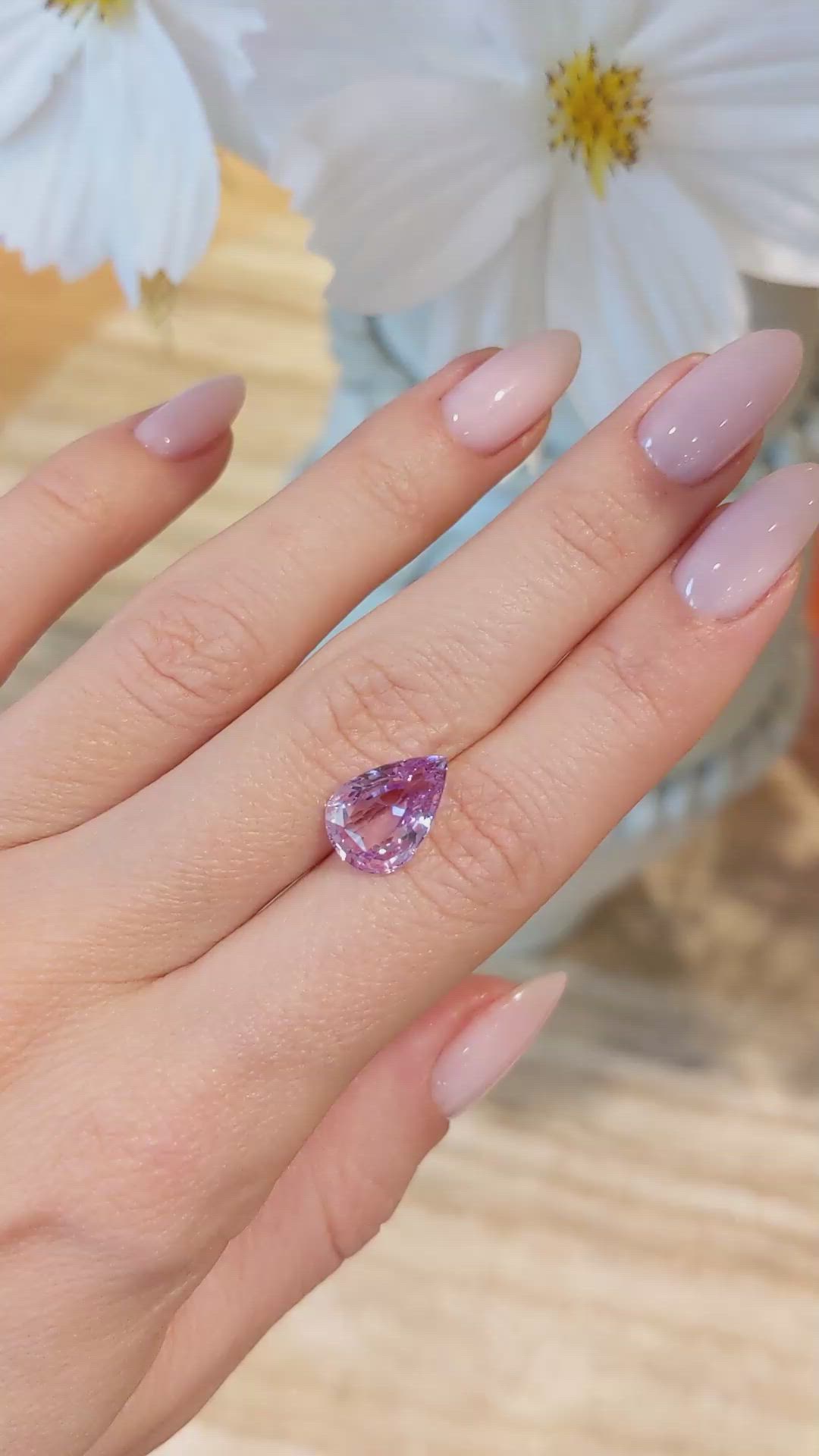 4.56 Ct. Purplish Pink Sapphire from Ceylon (Sri Lanka) Size Video