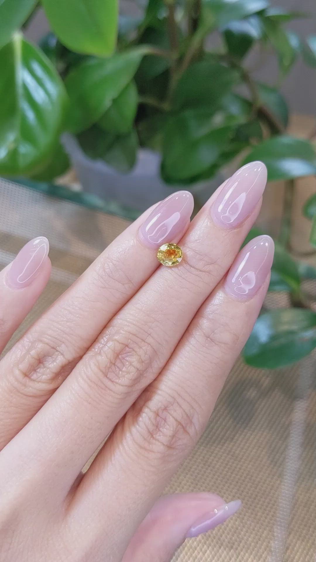 1.00 Ct. Yellow Sapphire from Montana Size Video