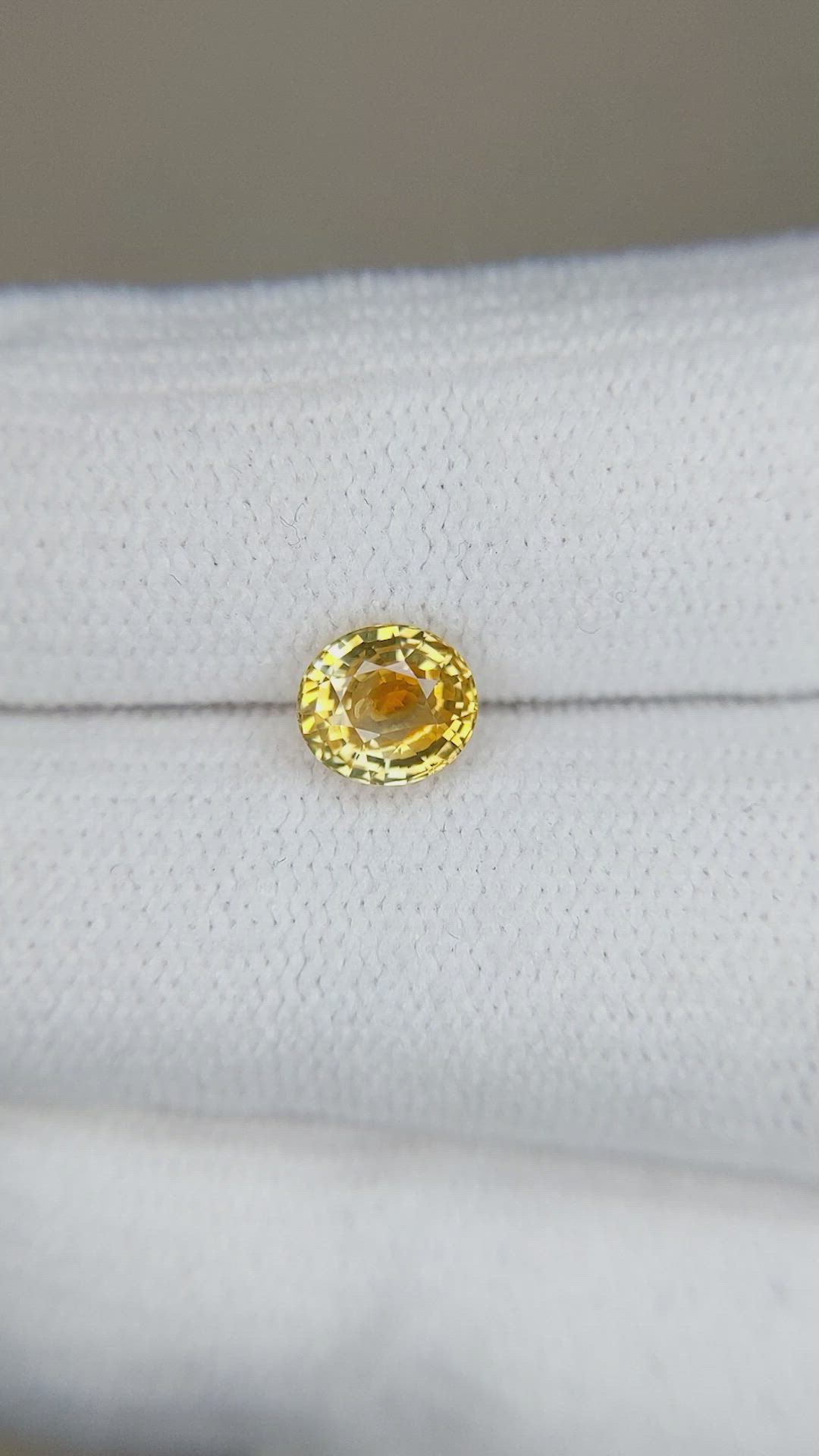 1.00 Ct. Yellow Sapphire from Montana Size Video