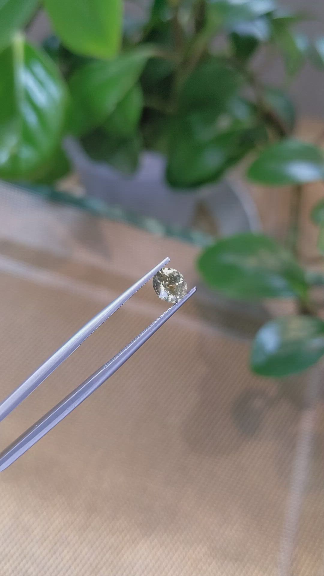 0.85 Ct. Bi Color Sapphire from Montana Size Video