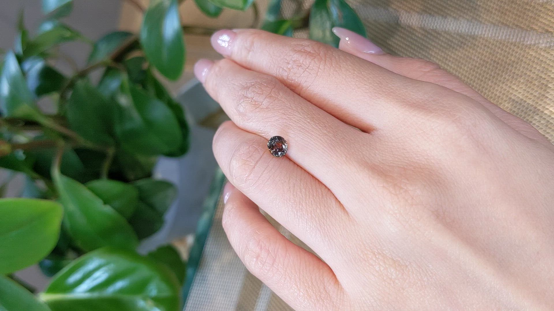 1.05 Ct. Bi Color Sapphire from Montana Size Video