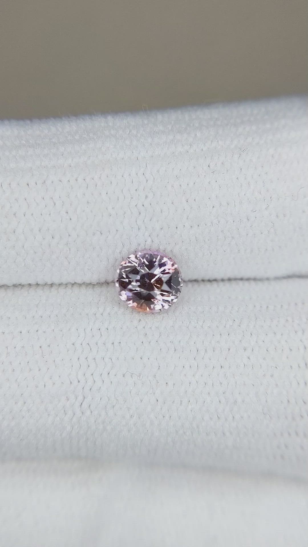 0.86 Ct. Bi Color Sapphire from Montana Size Video