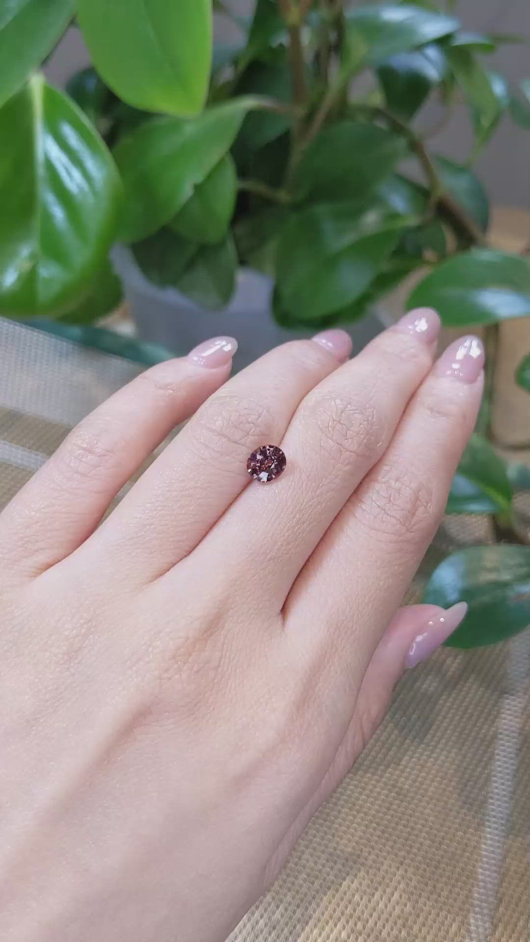 1.46 Ct. Bi Color Sapphire from Montana Size Video