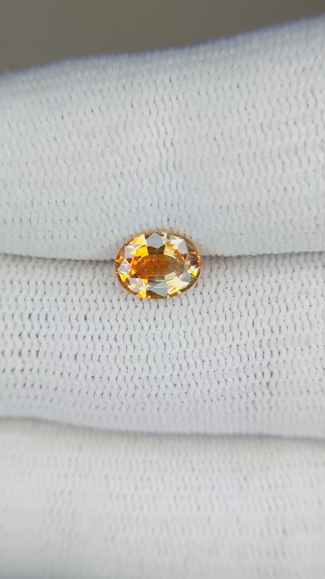 1.22 Ct. Bi Color Sapphire from Montana Size Video