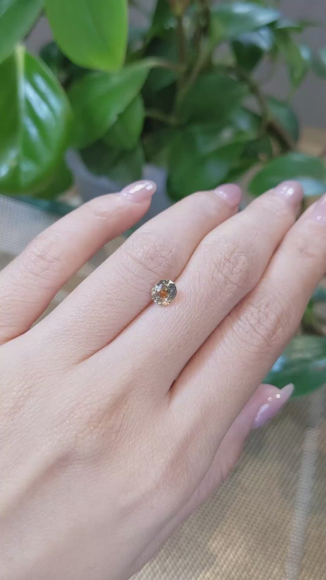 1.17 Ct. Bi Color Sapphire from Montana Size Video