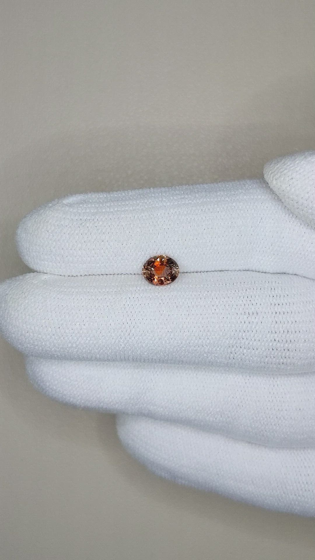 0.92 Ct. Bi Color Sapphire from Montana Size Video