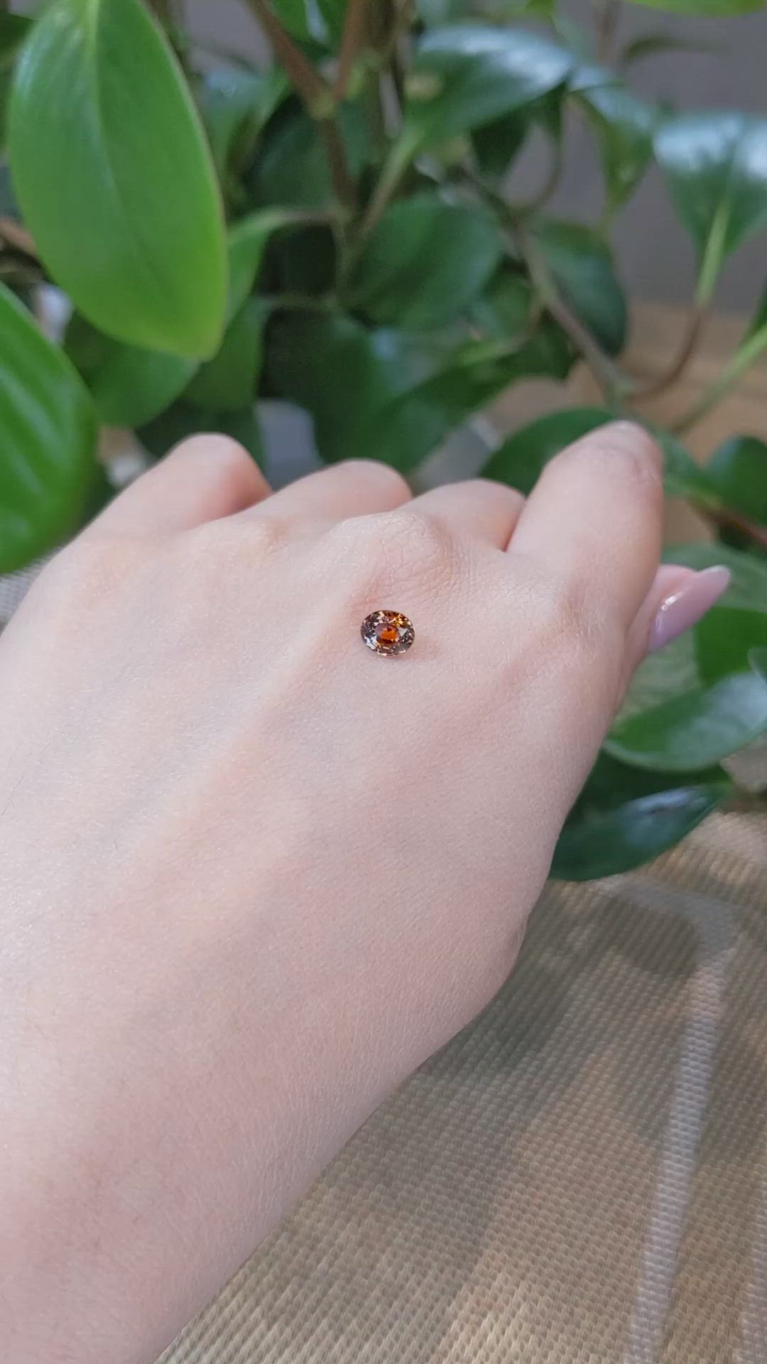 0.92 Ct. Bi Color Sapphire from Montana Size Video