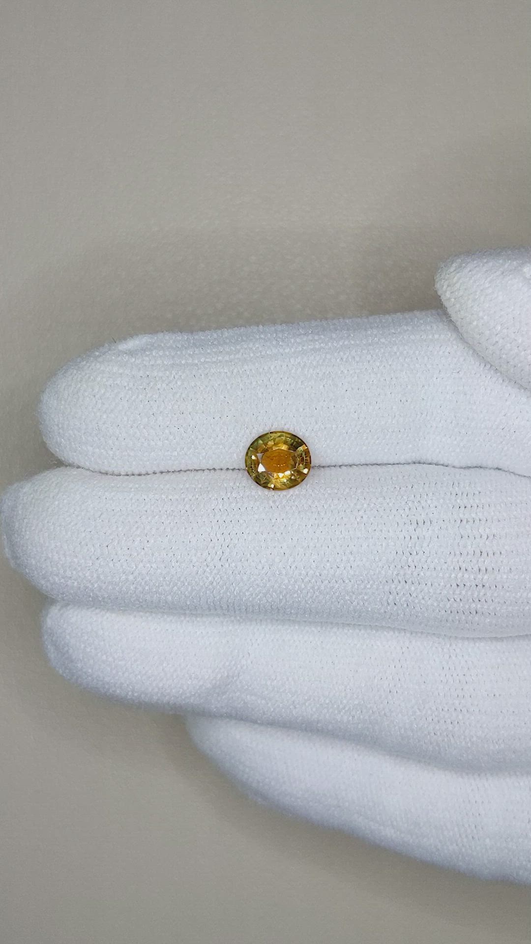 1.04 Ct. Bi Color Sapphire from Montana Size Video